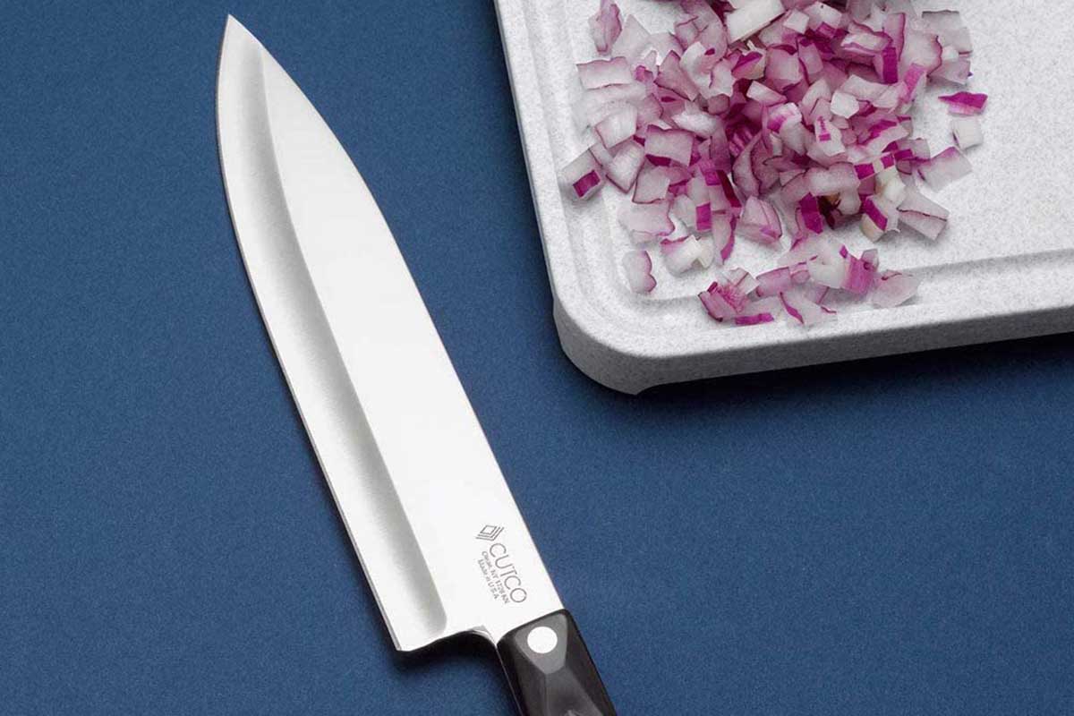 Cutco Petite sharp edge 8 inch chef’s knife chop onions