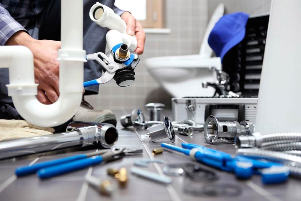 Top 7 Tips to Use When Sourcing for the Services of a Plumber