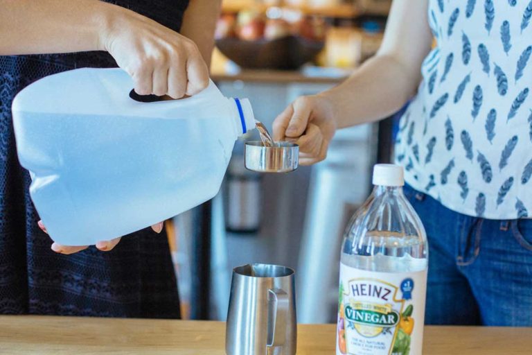 Easy Ways to Remove Hard Water Stains From Exterior Windows