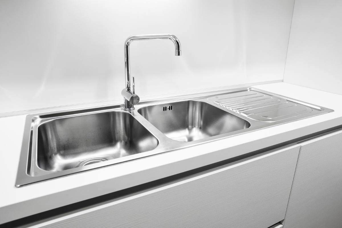 standard-kitchen-sink-dimensions-homewares-insider